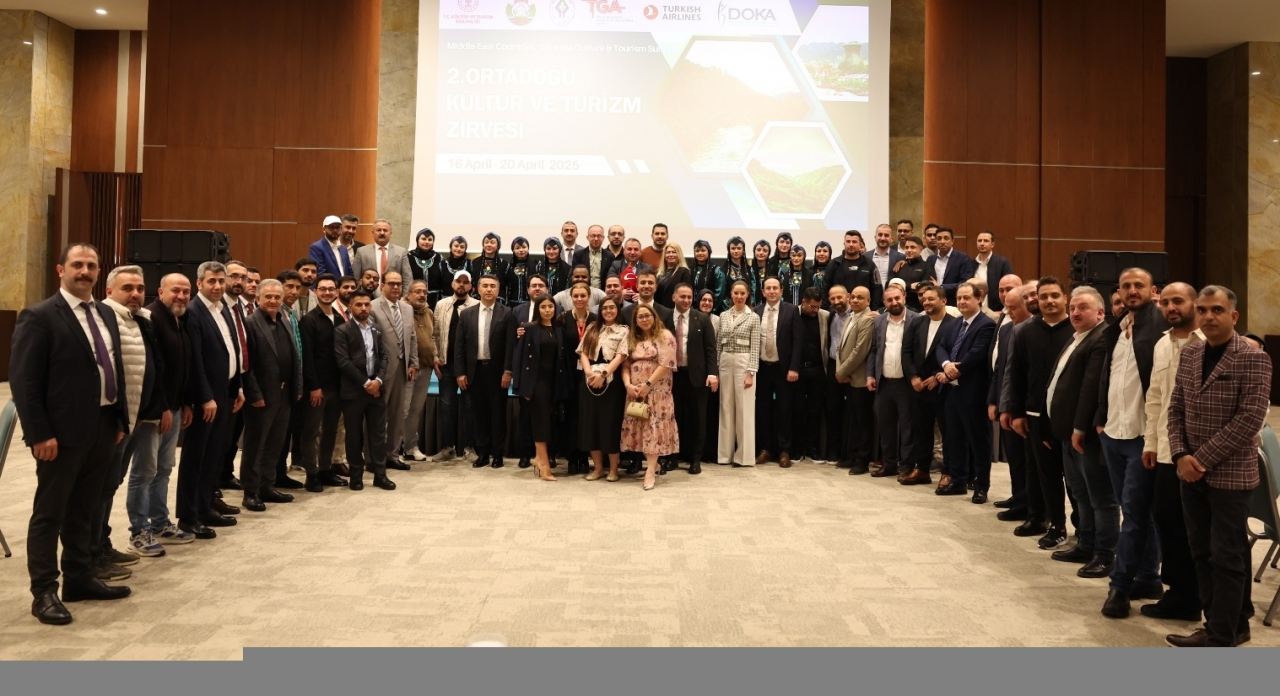 Rize'de 2. Orta Doğu Kültür ve Turizm Zirvesi'nin gala programı yapıldı