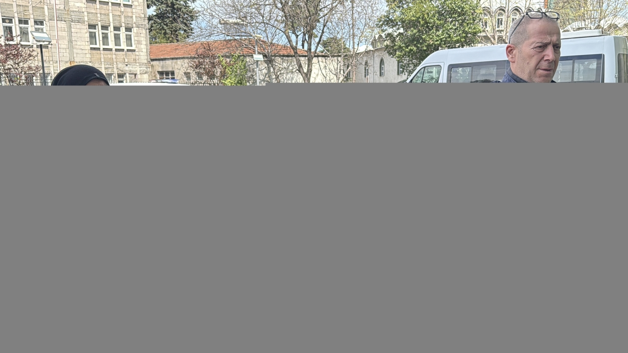 Samsun'da alacağını istemek için gittiği iş yerinde tüfekle ateş edilen kişi merdivenden düşüp yaralandı