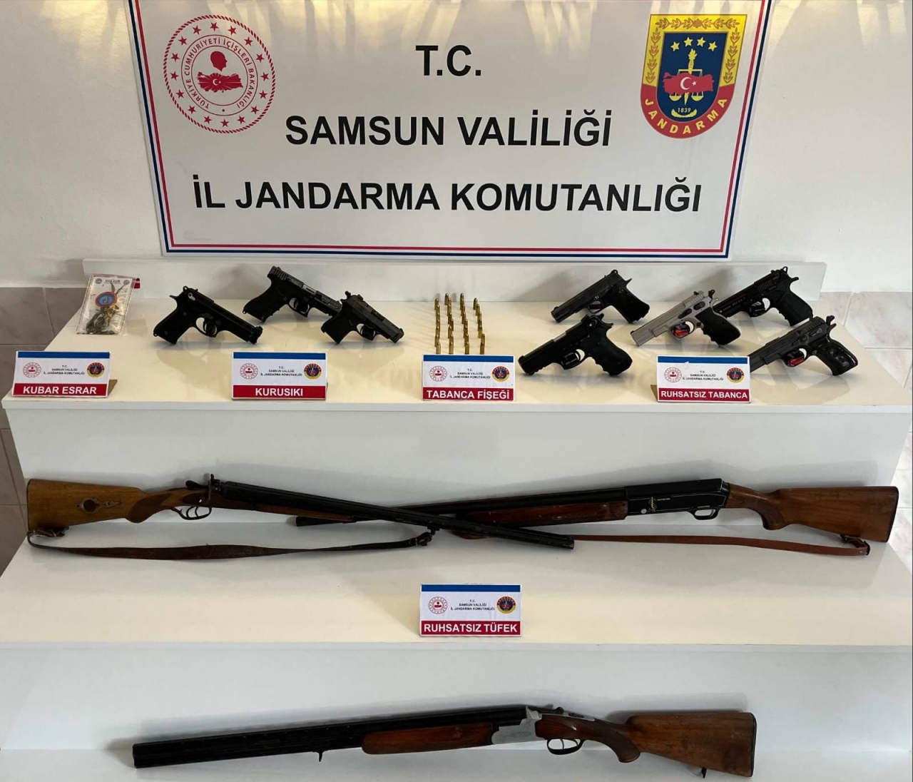 Samsun'da üzerinde ruhsatsız silah taşıyan 6 zanlı yakalandı
