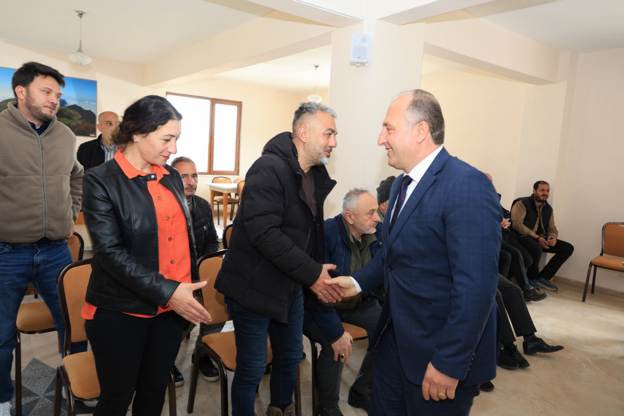 TEDAŞ Artvin İl Müdürü Selçuk Er muhtarlarla bir araya geldi