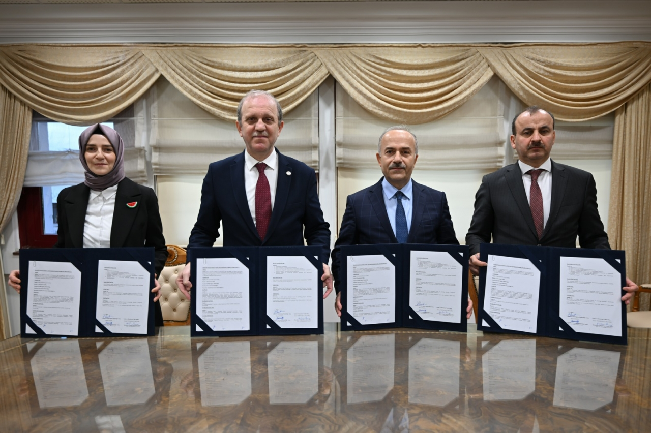 Trabzon'da "Filistin Hafızasında Genç İzler Projesi" protokolü imzalandı