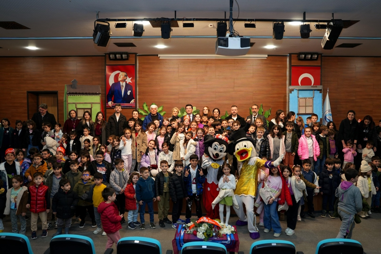 Trabzon'daki Çocuk Kitap Fuarı ve Çocuk Festivali devam ediyor
