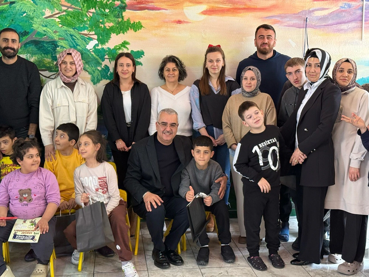 Ahlatcı: Engeller Sevgiyle Aşılır