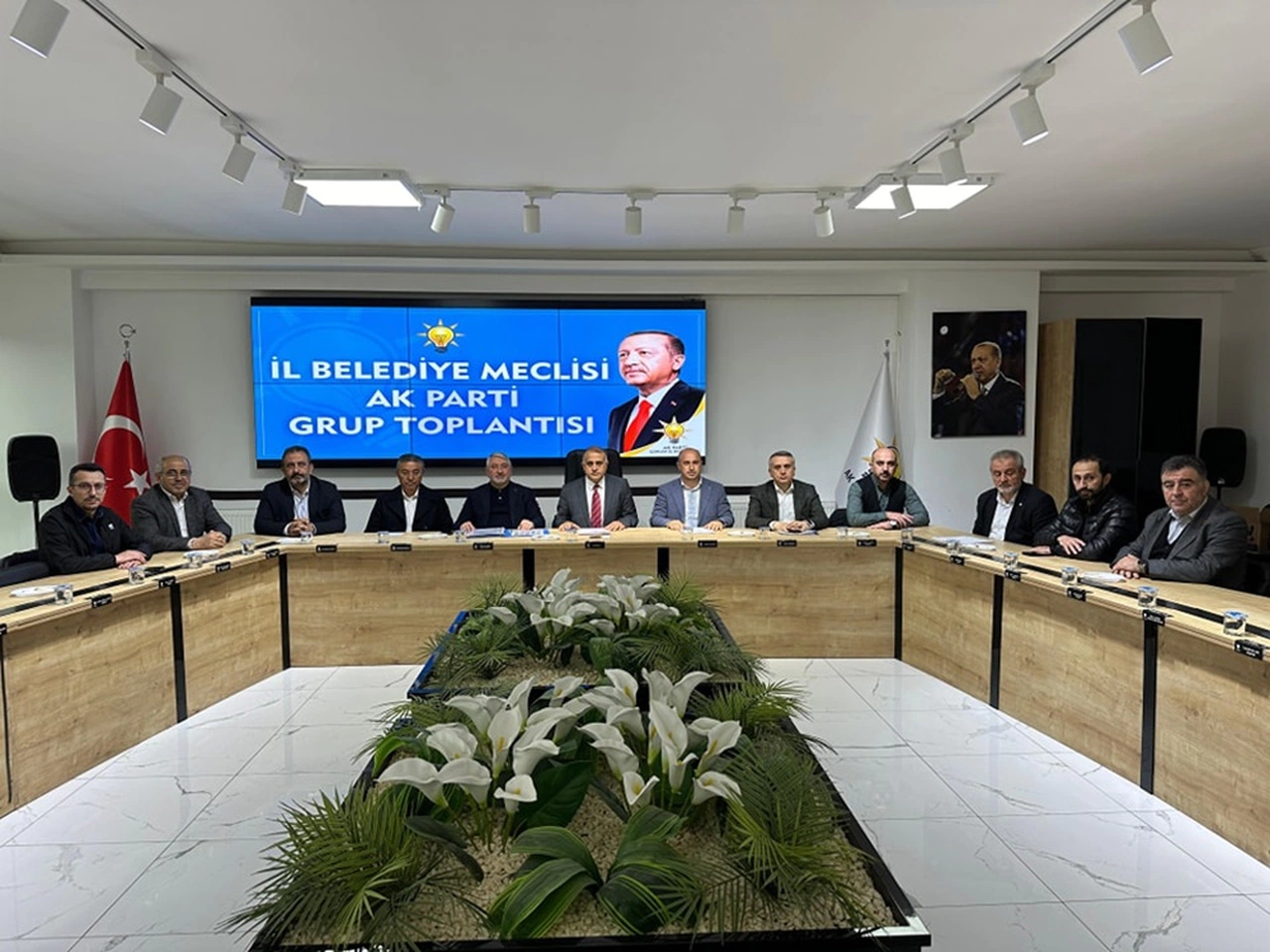 AK Parti Grubu Parti Binasında Toplandı