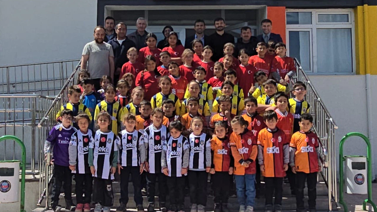 ASKF'den Oğuzlar Kayı İlkokuluna Anlamlı Destek