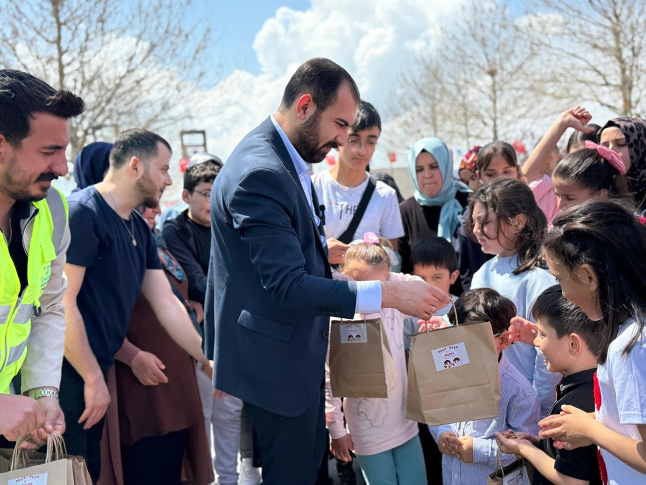 Bayram Kutlandı, Filistinli Çocuklar Unutulmadı