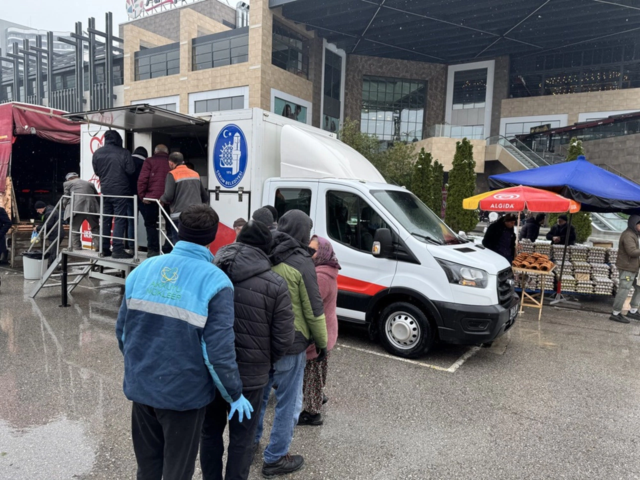 Belediyeden Sıcak Çorba İkramı