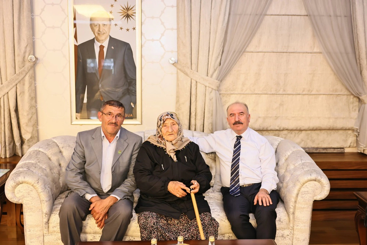Çalgan, Şehit Annesi ve Kardeşini Ağırladı