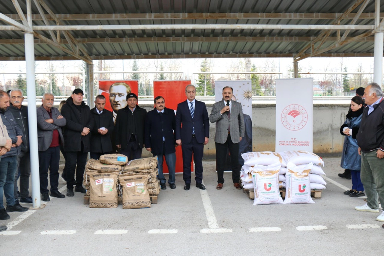 Çiftçilere Hibeli Nohut ve Ayçiçeği Tohumu Desteği