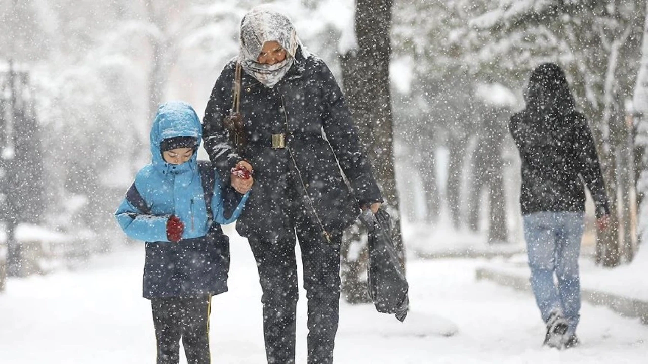 Çorum’un 3 İlçesine Kar Engeli