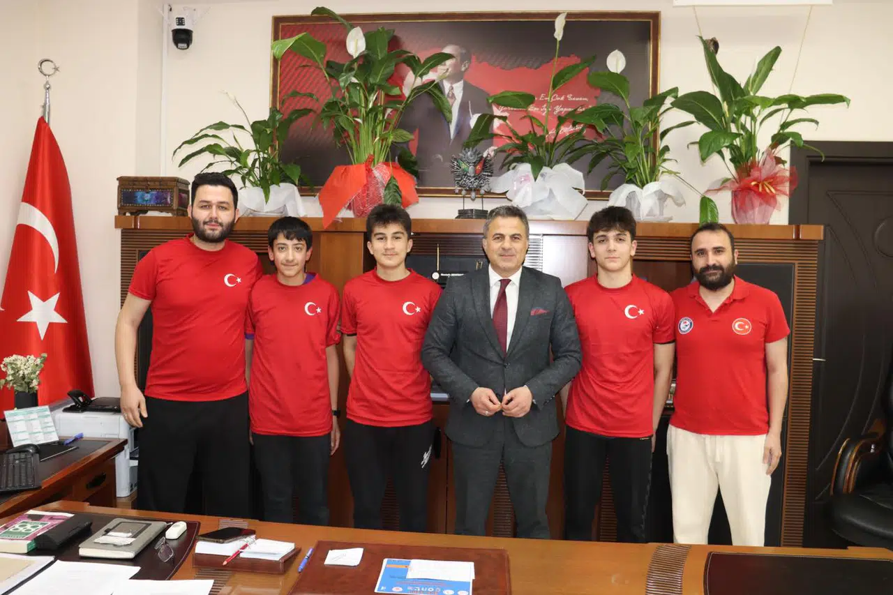 Demirkıran, Paletli Yüzücüleri Ağırladı