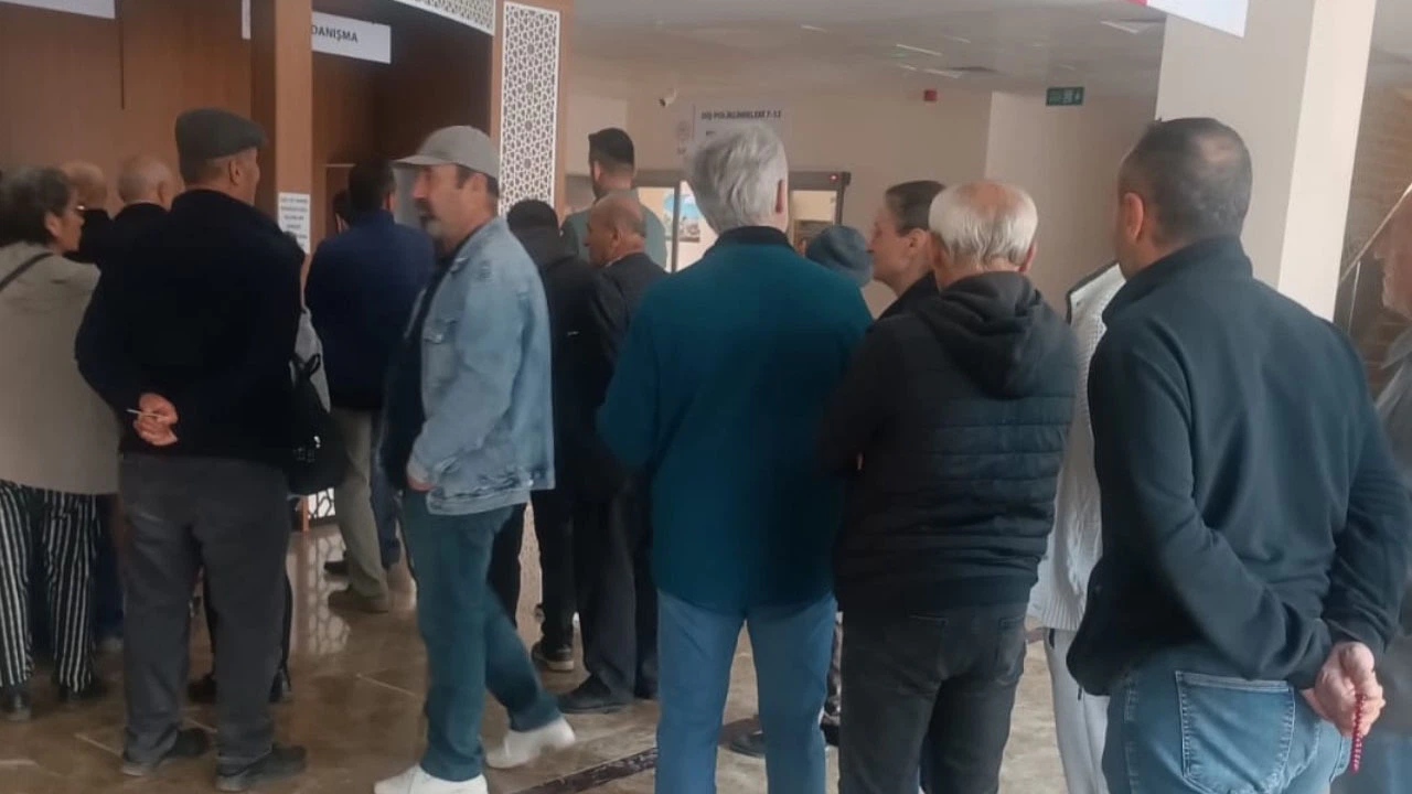 Diş Hastanesindeki Eksiği Gündeme Getirdi