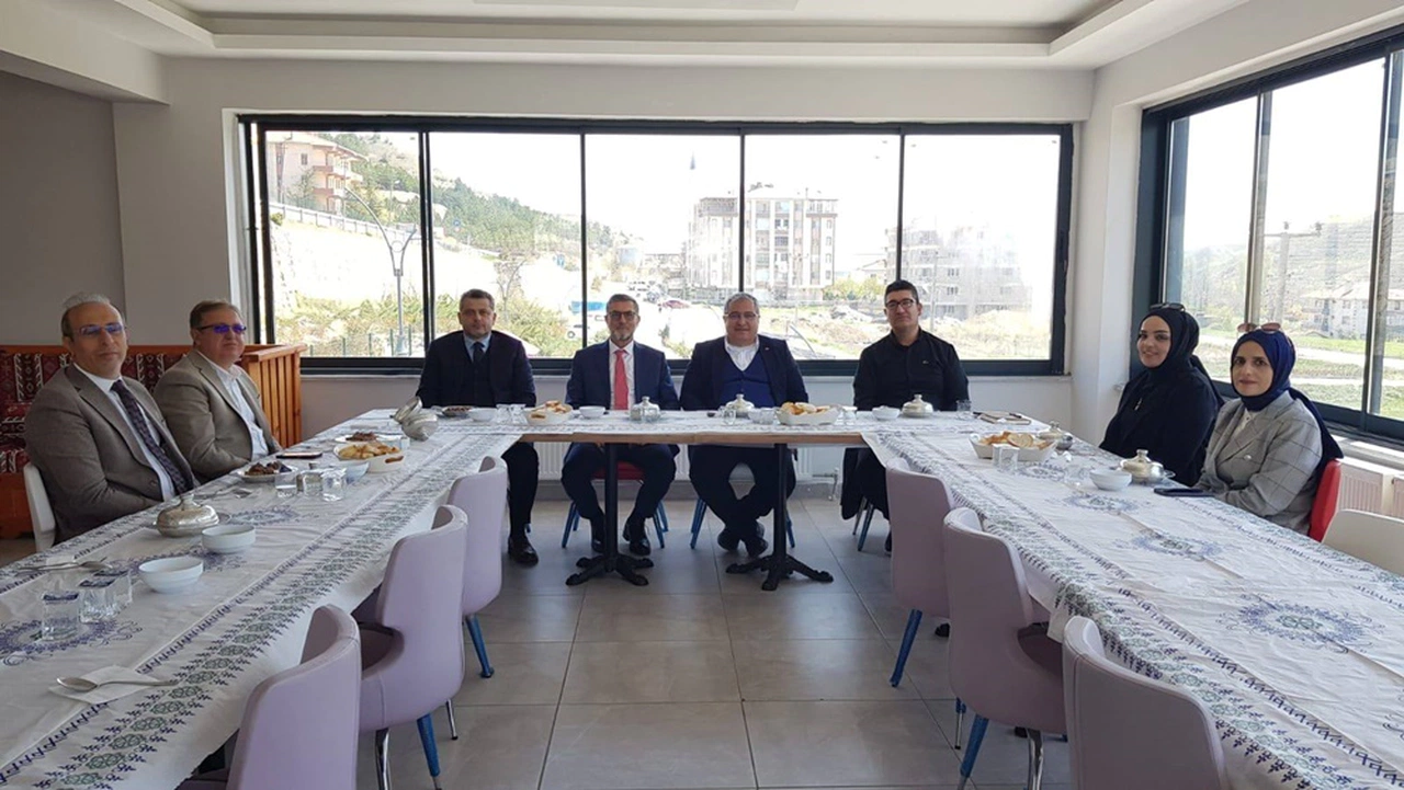 Gençlerin Enerjisiyle Yeşil Gelecek Projesi İçin Toplantı