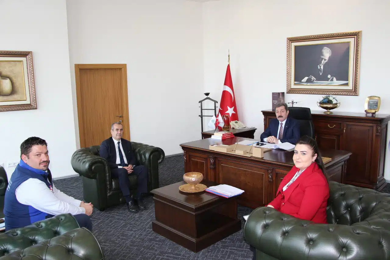 ‘Hızlı Tren, Uluslararası Pazarlara Erişimi Kolaylaştıracak’
