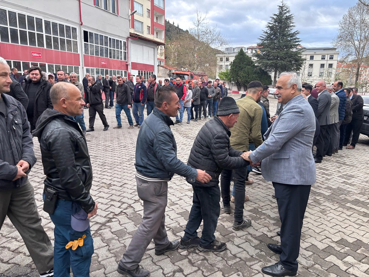 İskilip Belediyesi Personeli, İtfaiye Bahçesinde Bayramlaştı