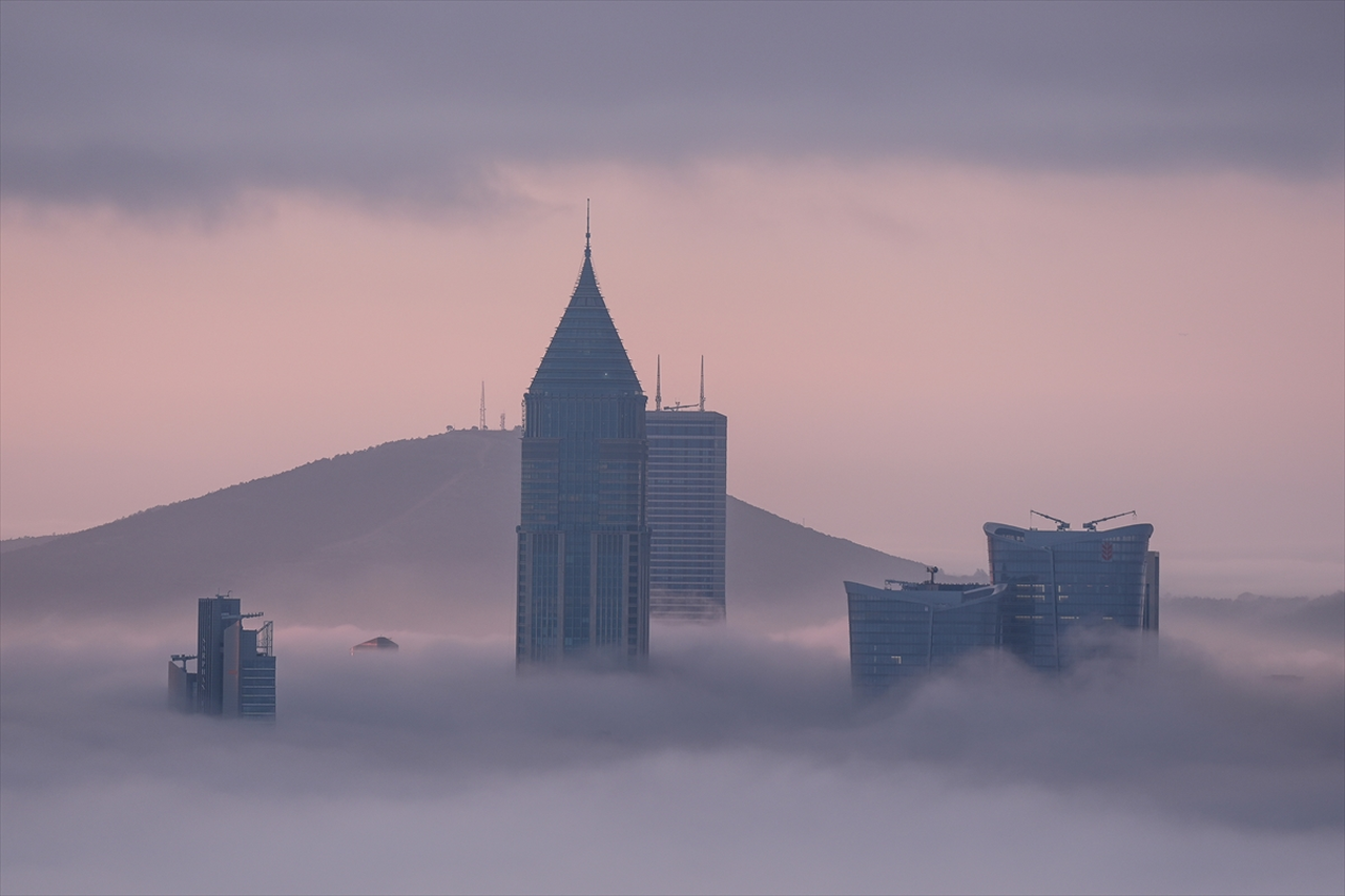 İstanbul'da sis etkili oldu