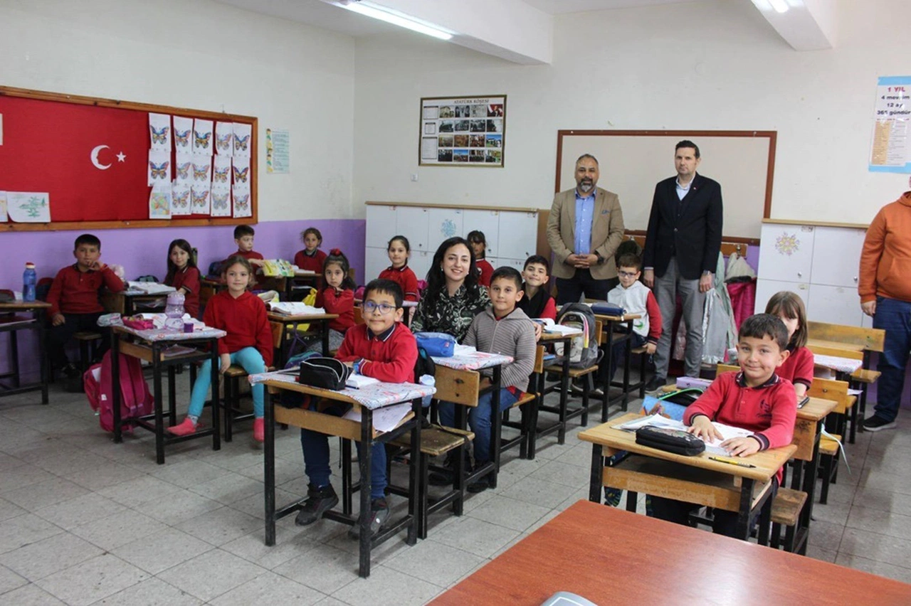 Kaymakam Yıldırım'dan İlkokul Ziyareti