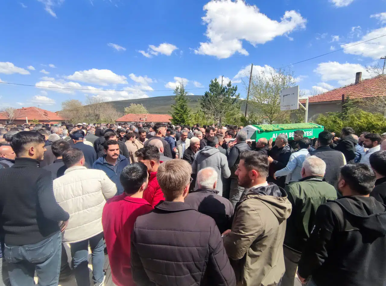 Kazada Vefat Eden Genç İmam Toprağa Verildi
