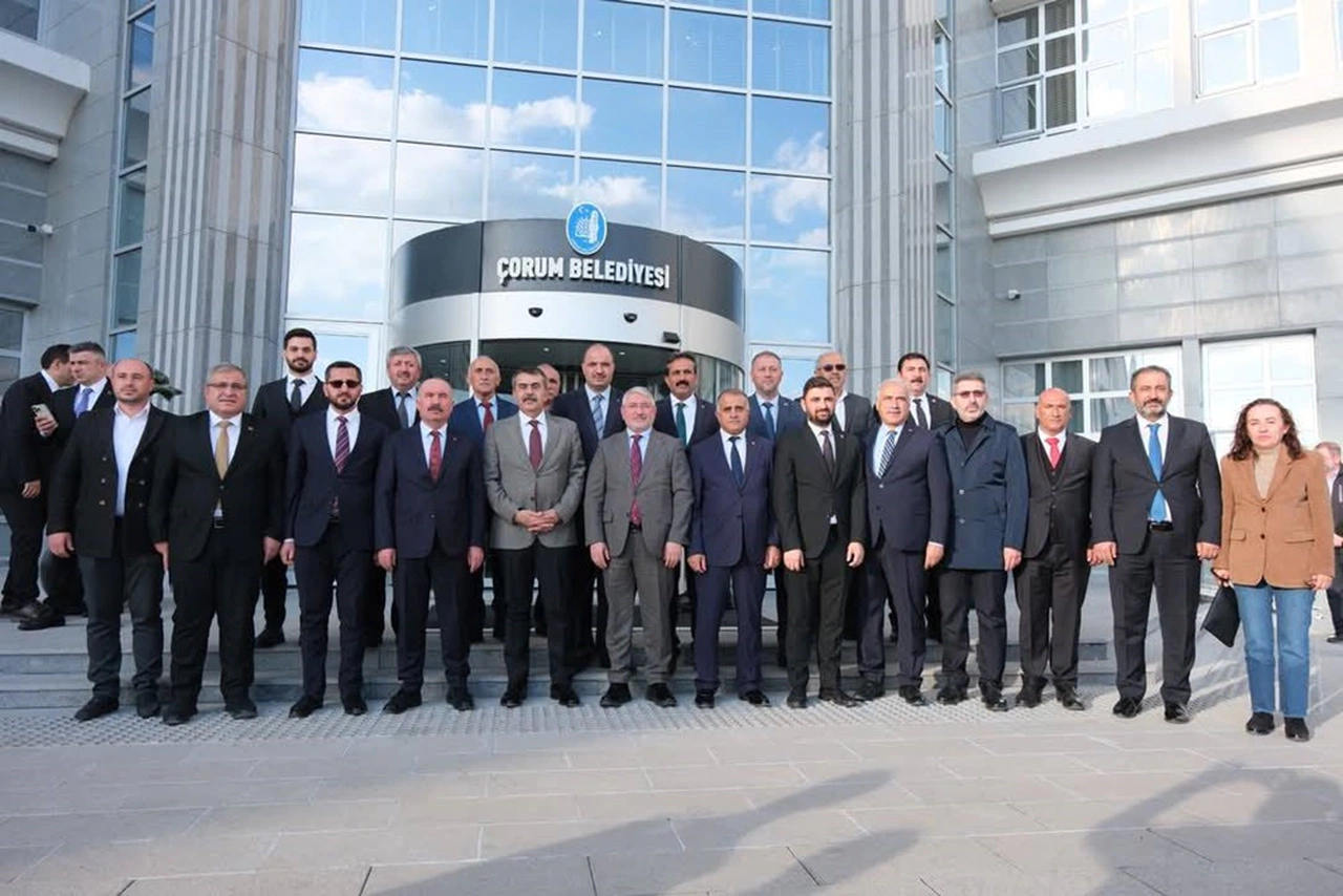 Laçin İçin Yapılacak Yeni Lise Projesini Bakana İletti