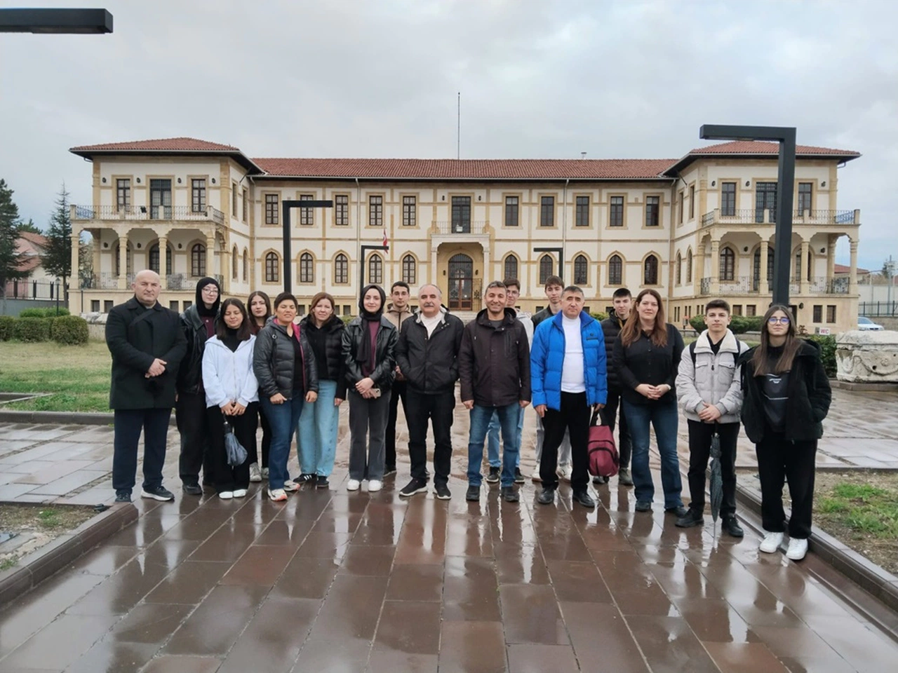 Önce Gezdiler Sonra Anlattılar