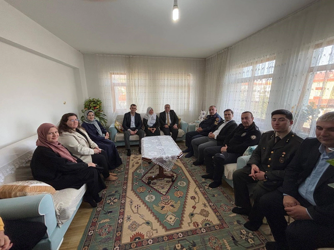 Şehit Ailelerine Anlamlı Bayram Ziyareti