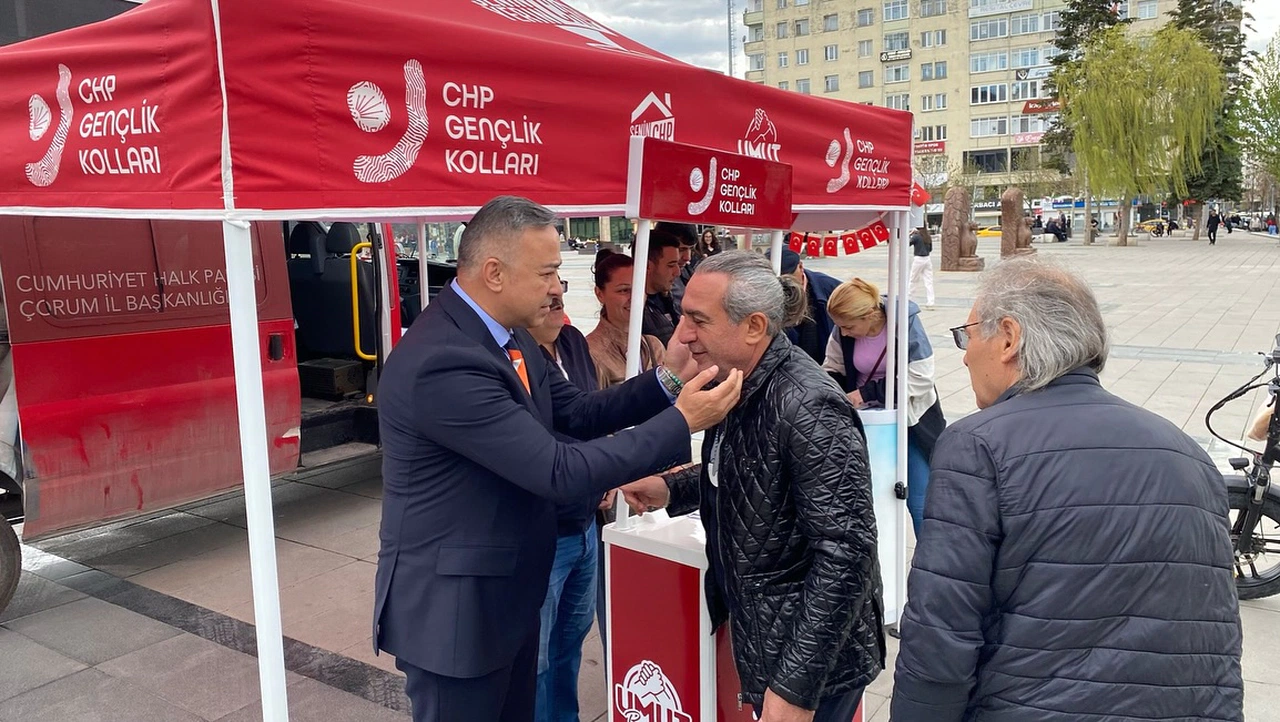Tahtasız, İmamoğlu İçin İmza Topladı