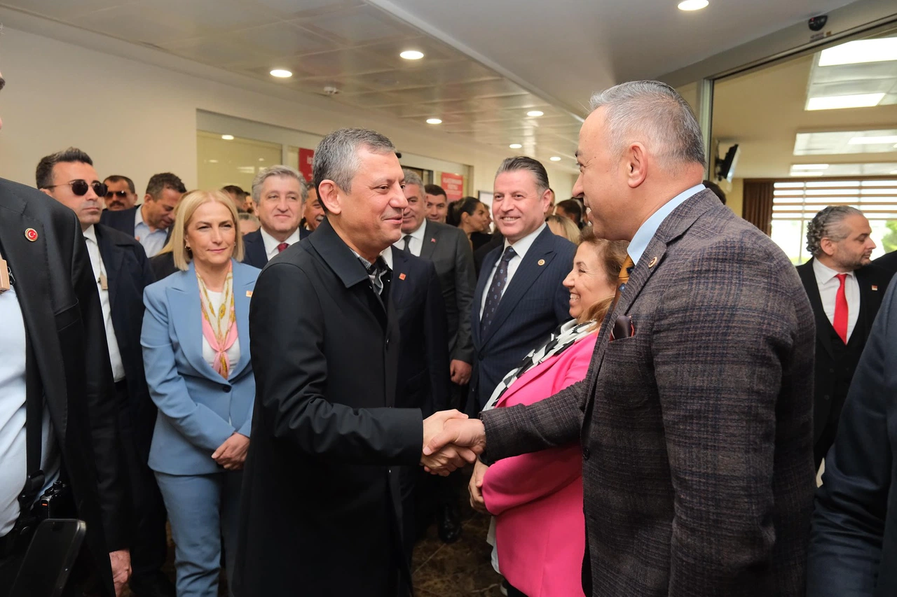 Mehmet Tahtasız, Özgür Özel’i Karşıladı