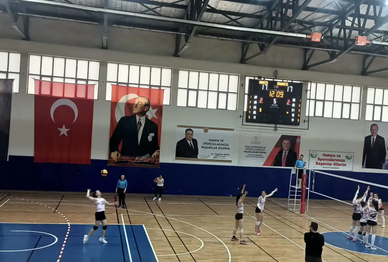 Yıldız Kızlar Voleybol Grup Maçları Tamamlandı