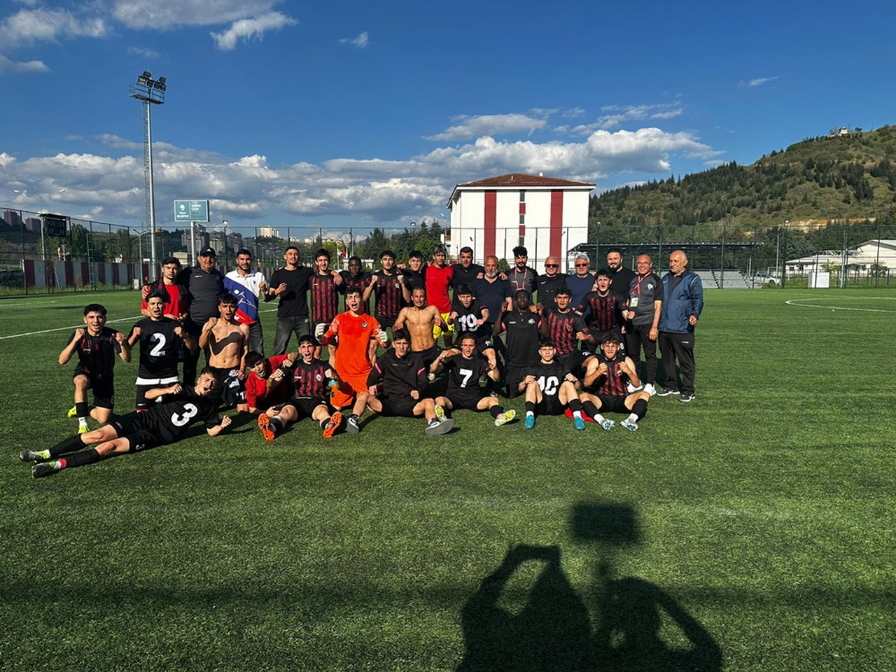 Çorum FK’li Gençler, 10 Kişiyle Geri Dönüp Son 8'e Kaldı