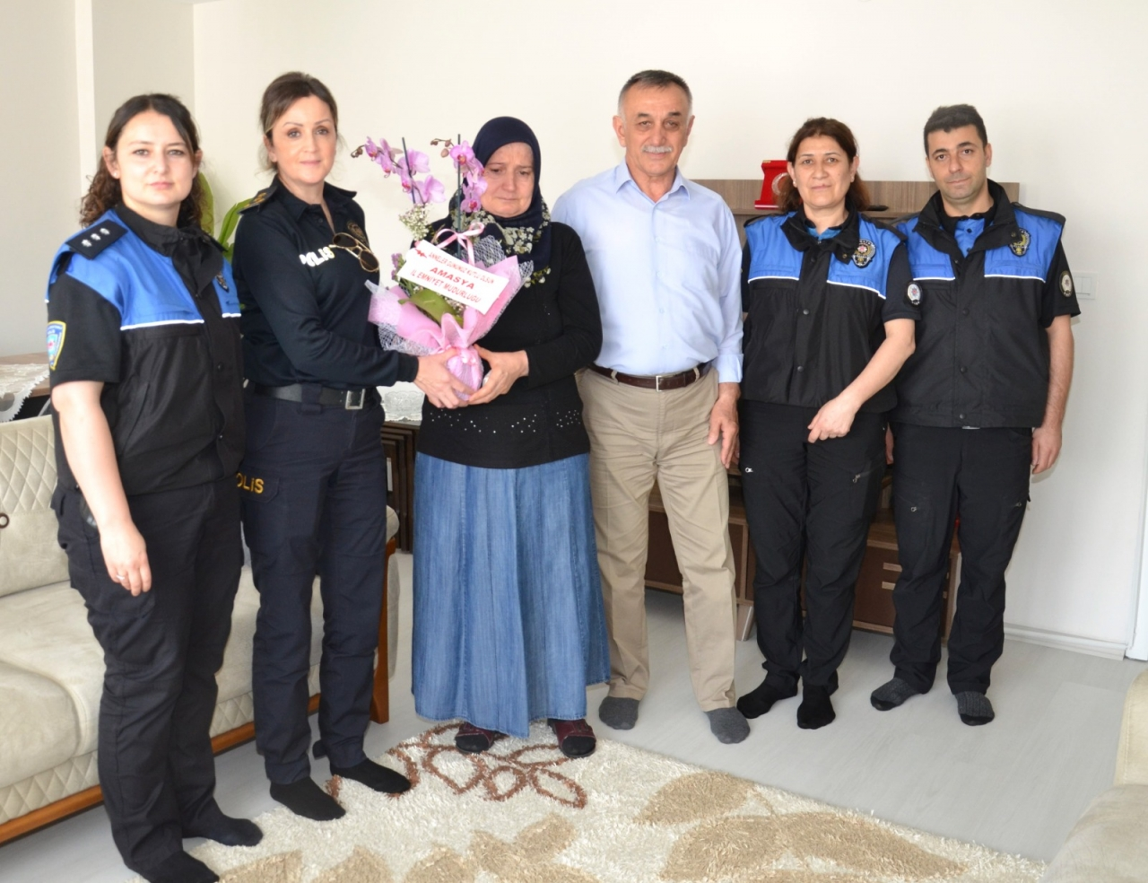 Amasya’da polisler şehit annelerinin Anneler Gününü kutladı