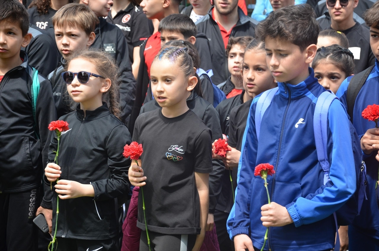 Bolu'da 31 yıl önce trafik kazasında ölen milli cimnastikçi Murat Canbaş anıldı