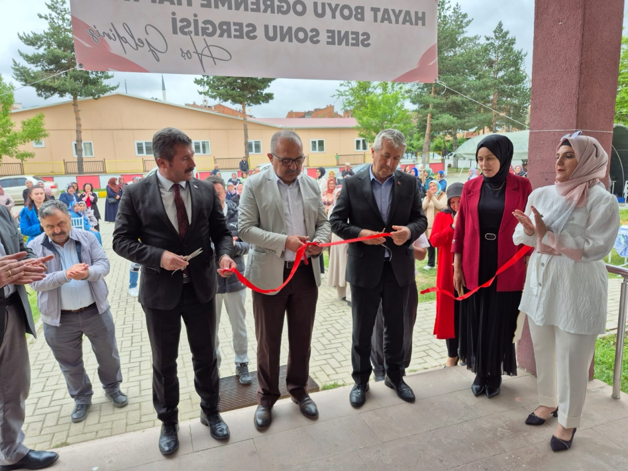 İhsangazi Halk Eğitim Merkezi yıl sonu sergisi açıldı