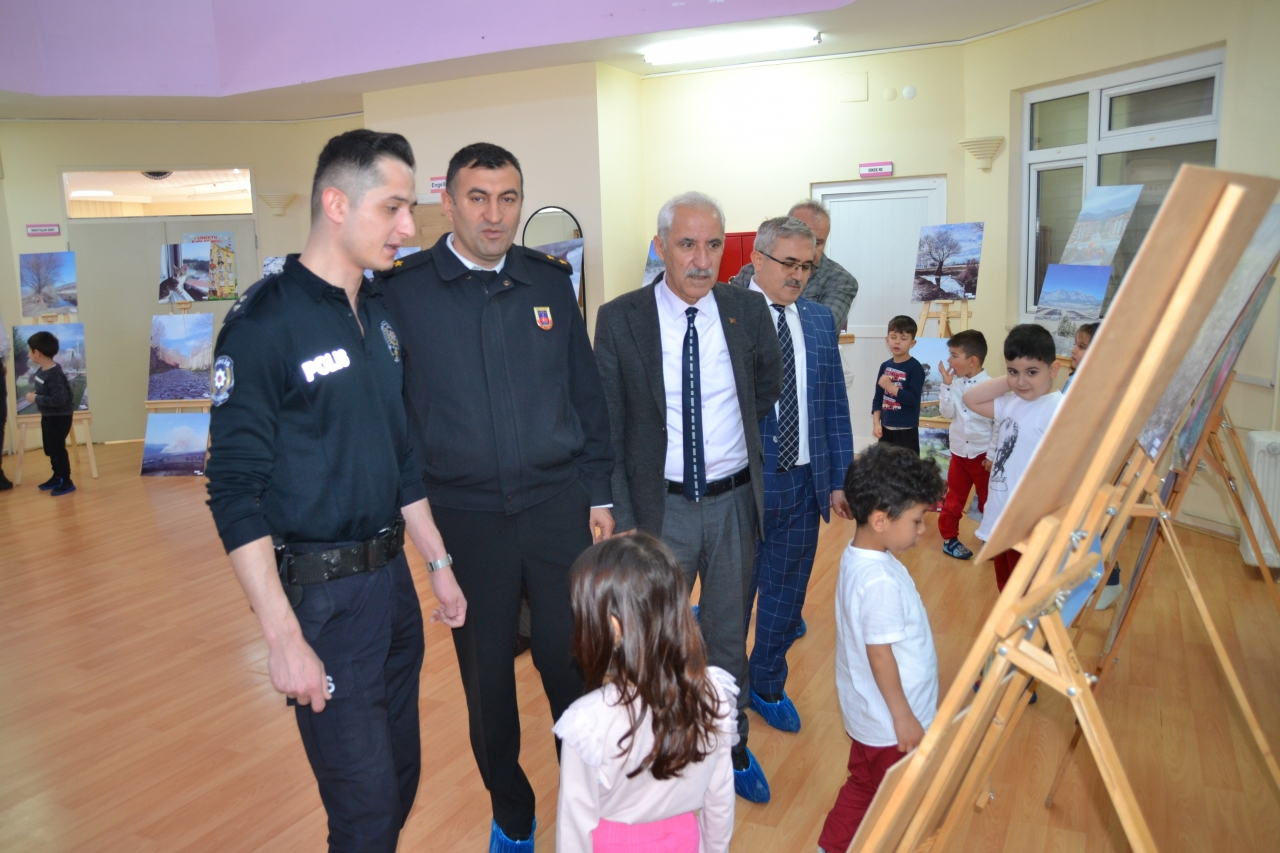 Kargı'da "Öğrencilerin Gözünden Kargı" sergisi açıldı