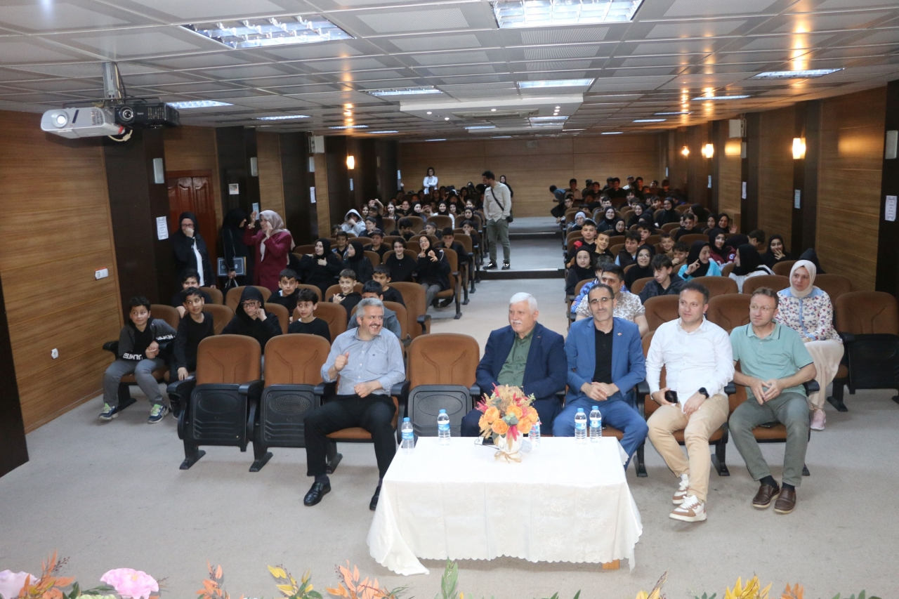 Of'ta TÜBİTAK Bilim Söyleşisi düzenlendi