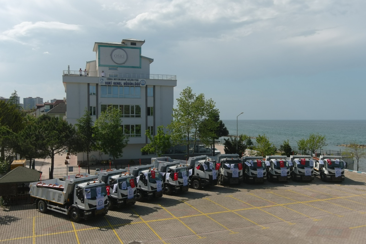 Ordu Büyükşehir Belediyesine yeni 10 iş makinesi alındı