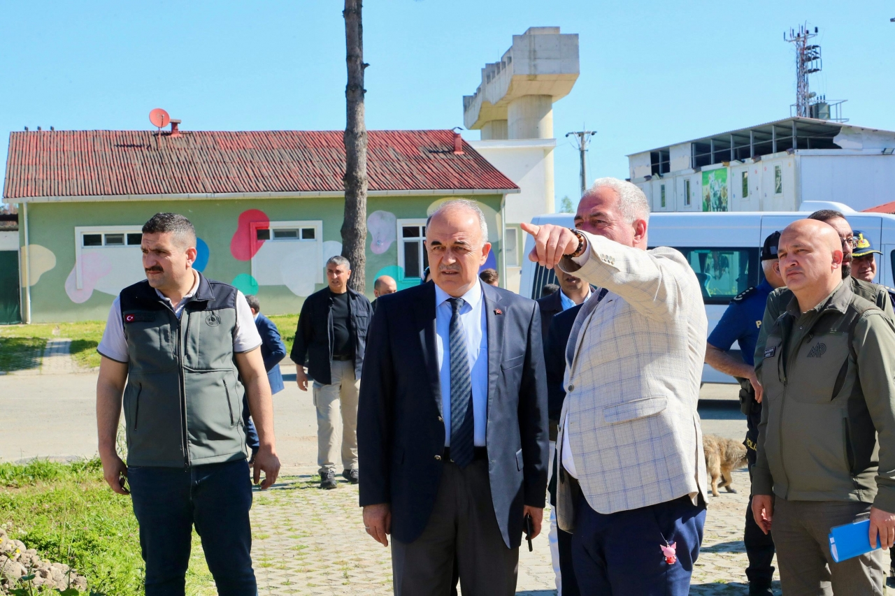 Ordu Valisi Erol, sahipsiz hayvanlar için yapılan bakım merkezlerini incelendi