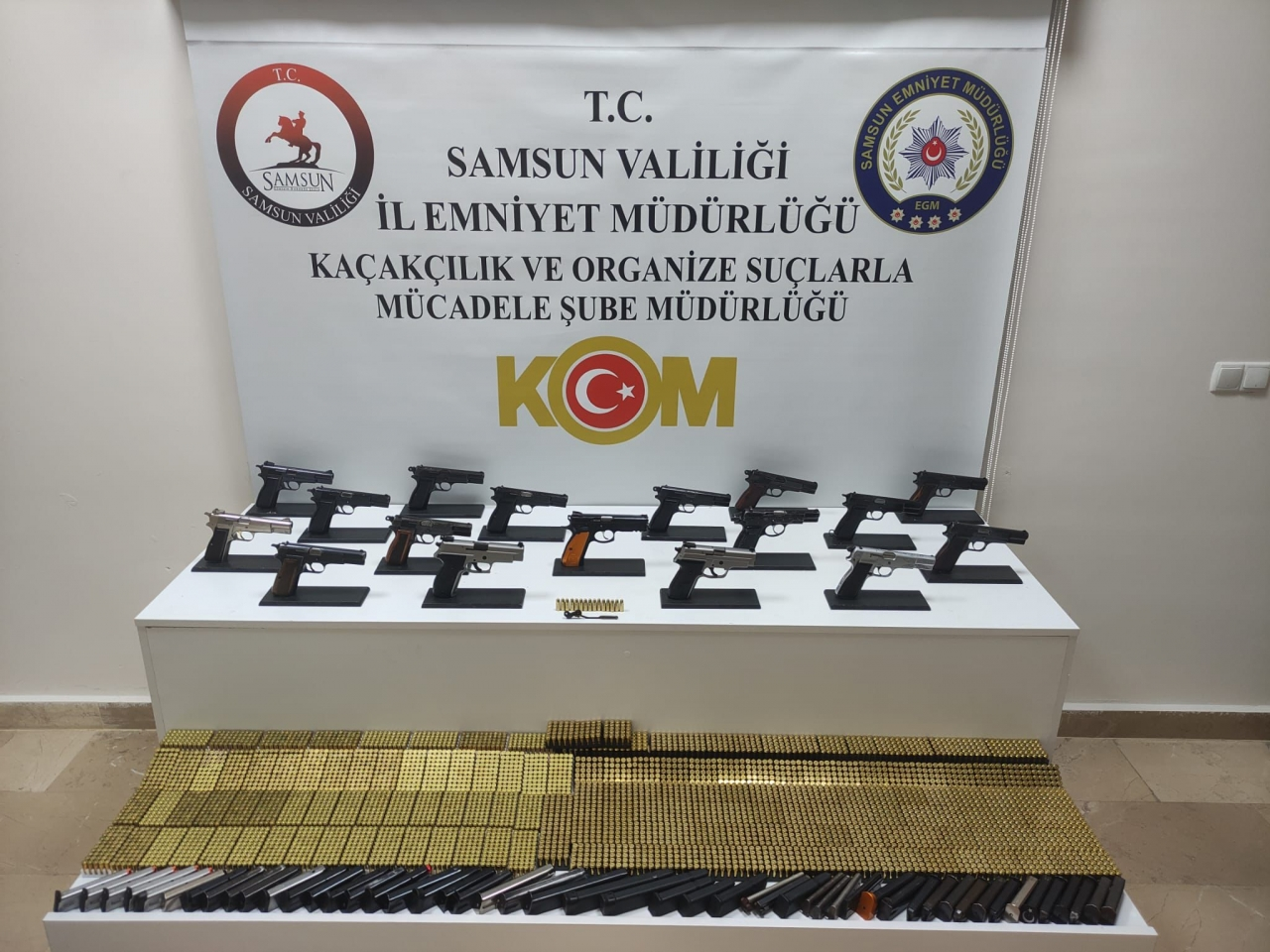 Samsun'da silah kaçakçılığı operasyonunda 2 zanlı yakalandı