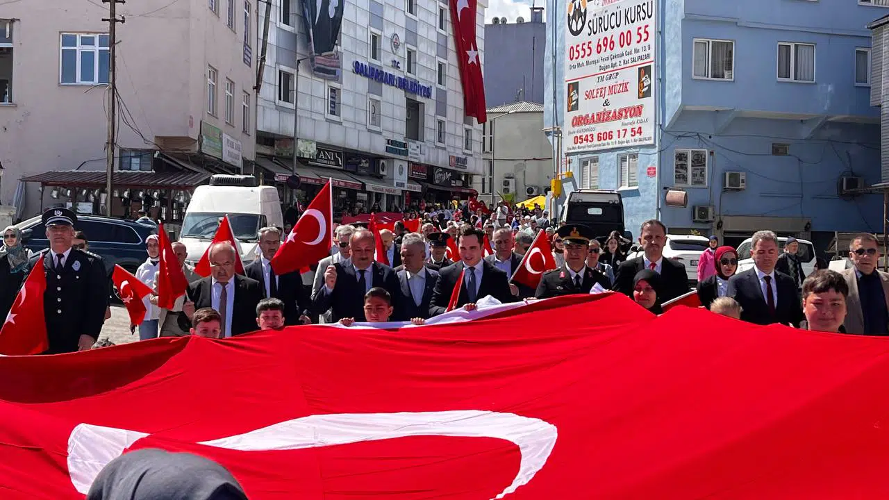 Samsun'un ilçelerinde 19 Mayıs Atatürk'ü Anma Gençlik ve Spor Bayramı kutlandı