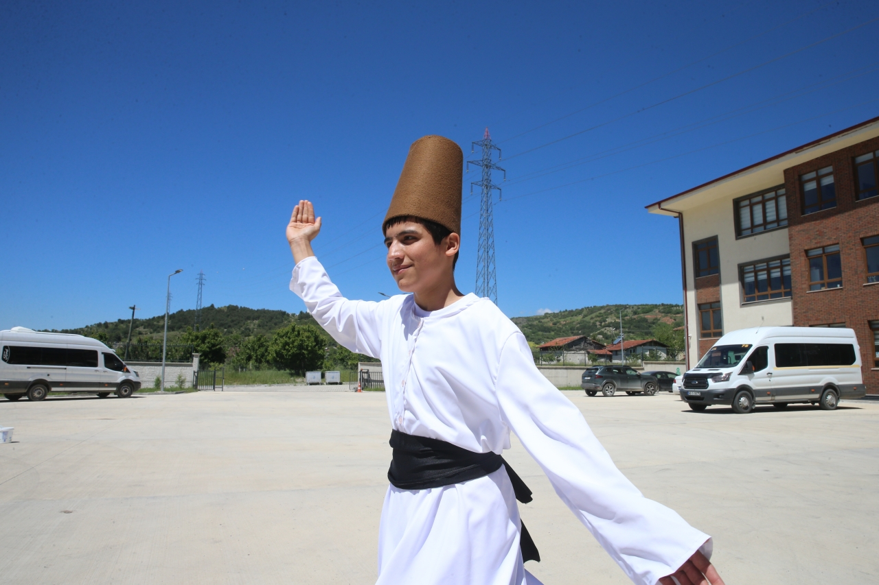 Tokat'ta semazen grubunda yer alan özel öğrenciler yeni gösterilere hazırlanıyor