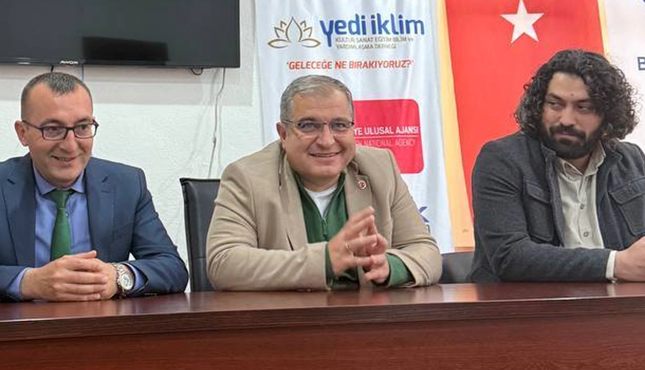 Bayat’ta İki Yeni AB Projesi