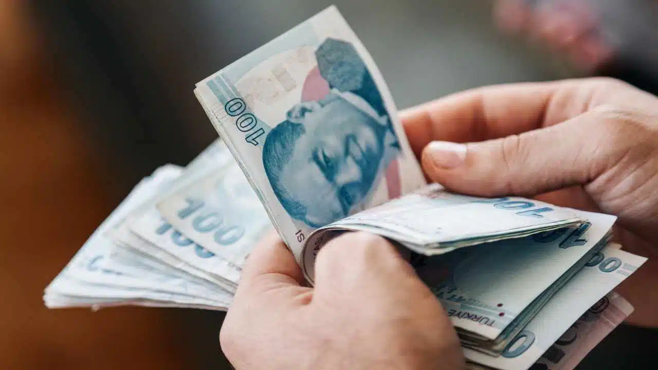 Dar gelirlilere nakit destek başladı! Yardım parası için başvurular başladı