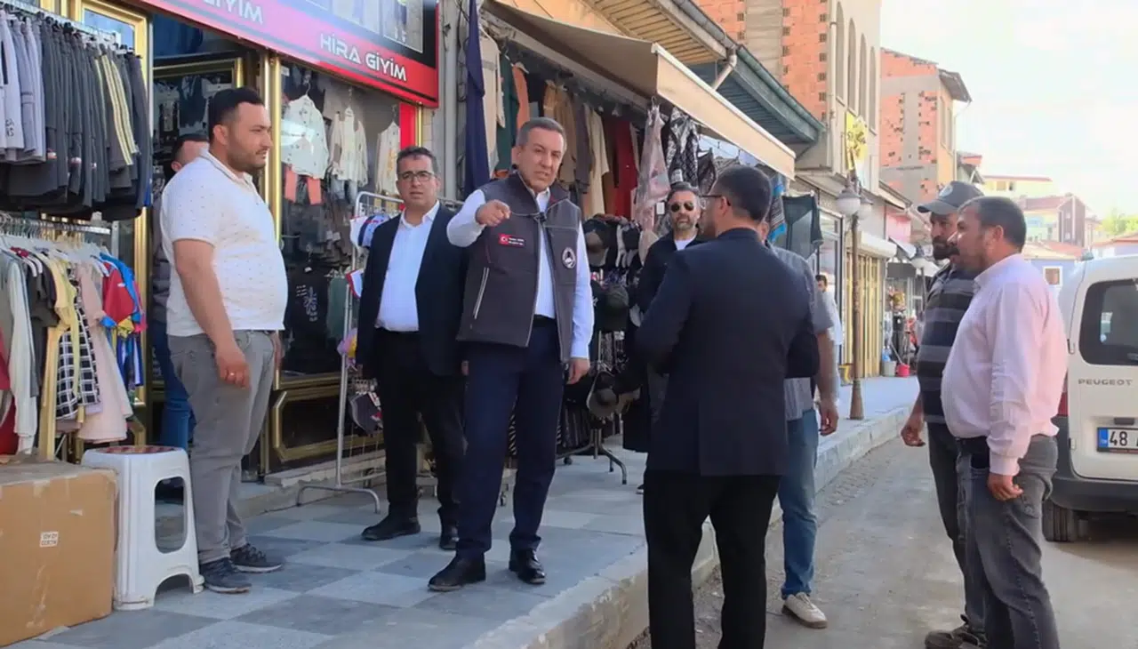 Dere: El Değmedik Mahalle Kalmayana Dek Çalışacağız