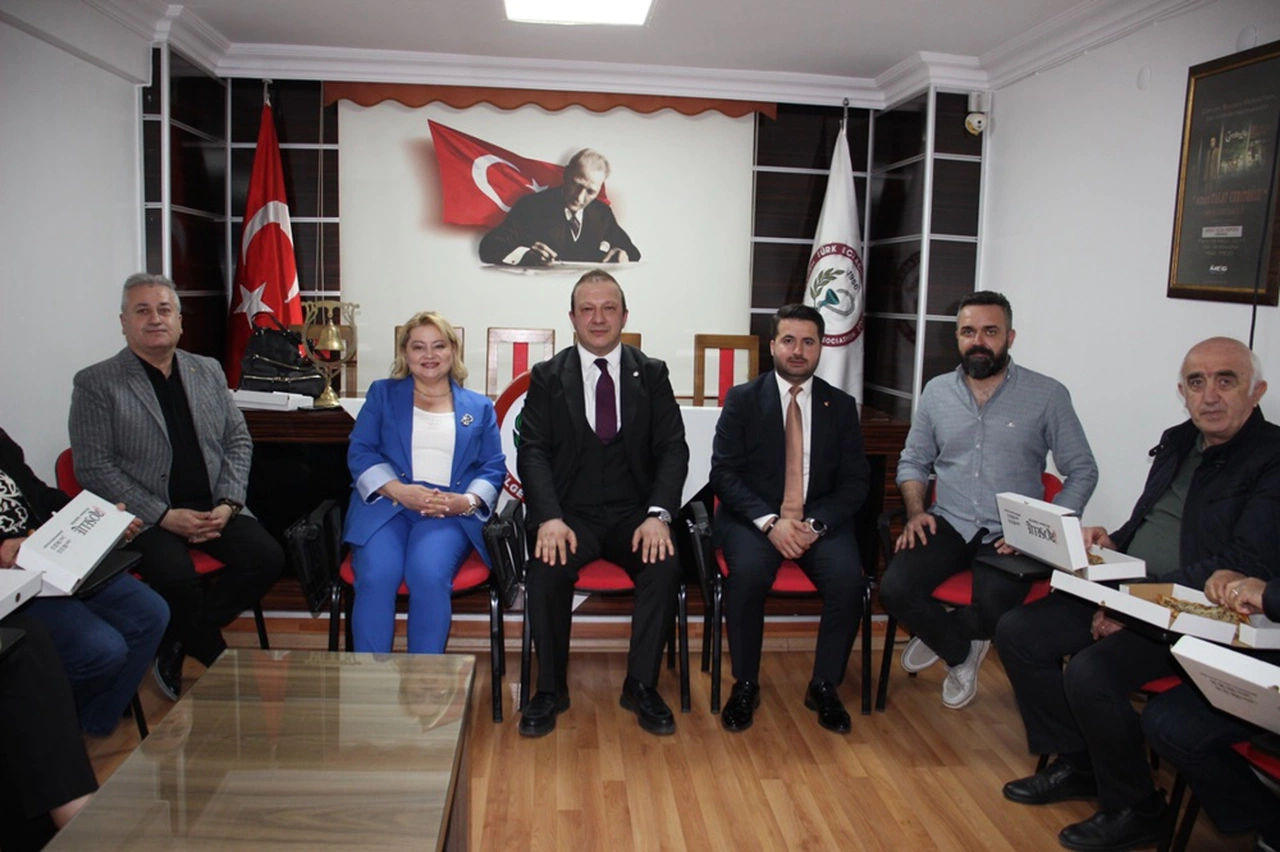 Eczacılar Odası’nda Gelenek Devam Etti