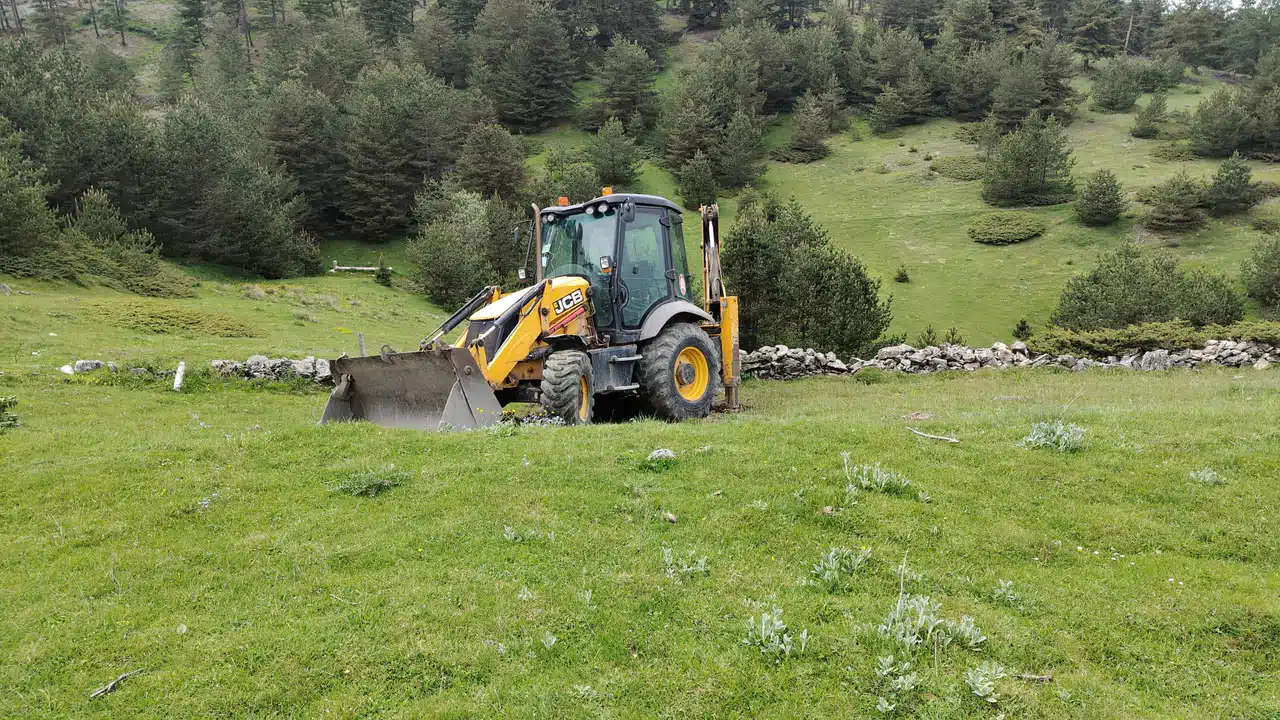 Freni Boşalan İş Makinesinden Atladı