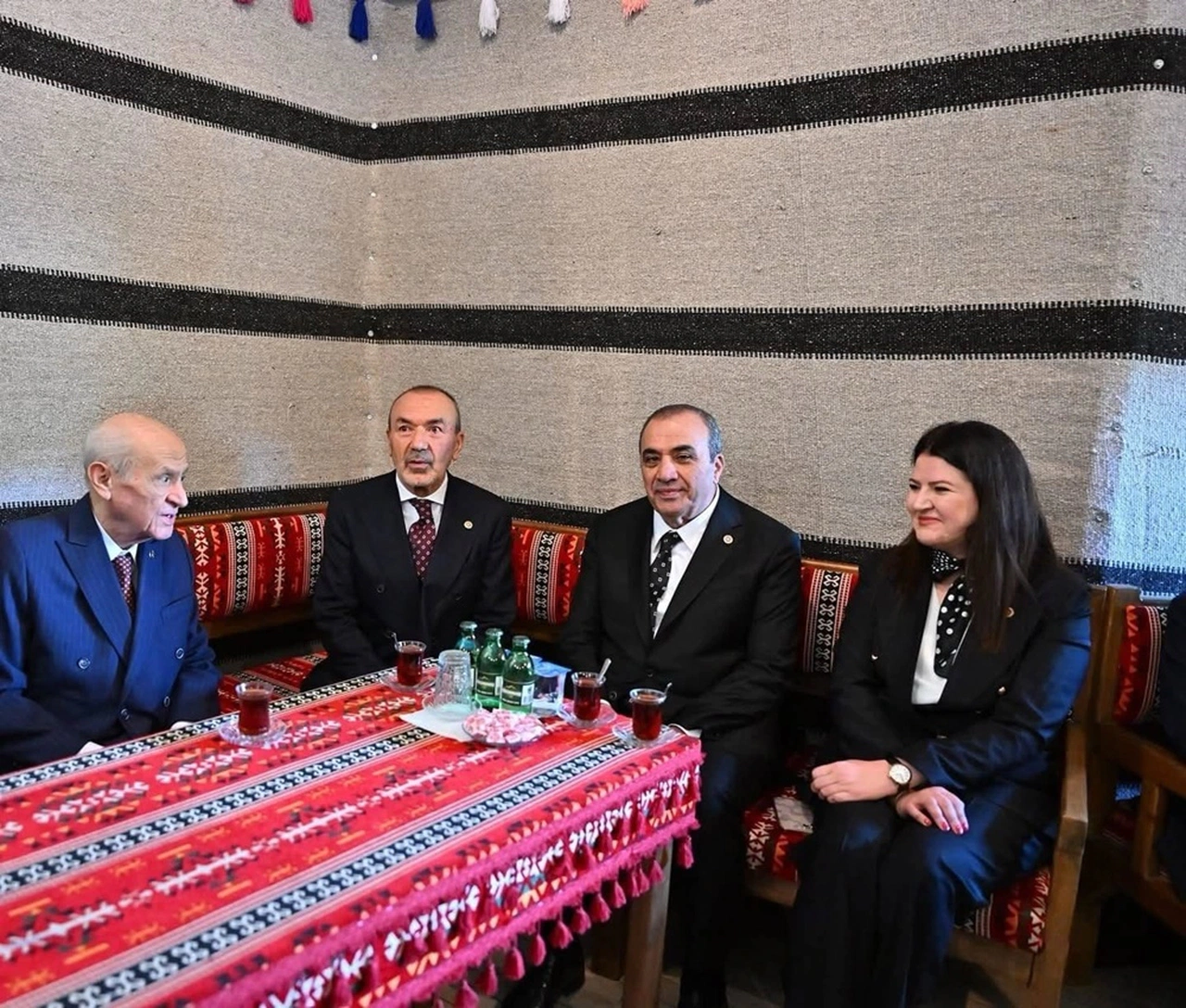 Kayrıcı, Devlet Bahçeli ile Buluştu