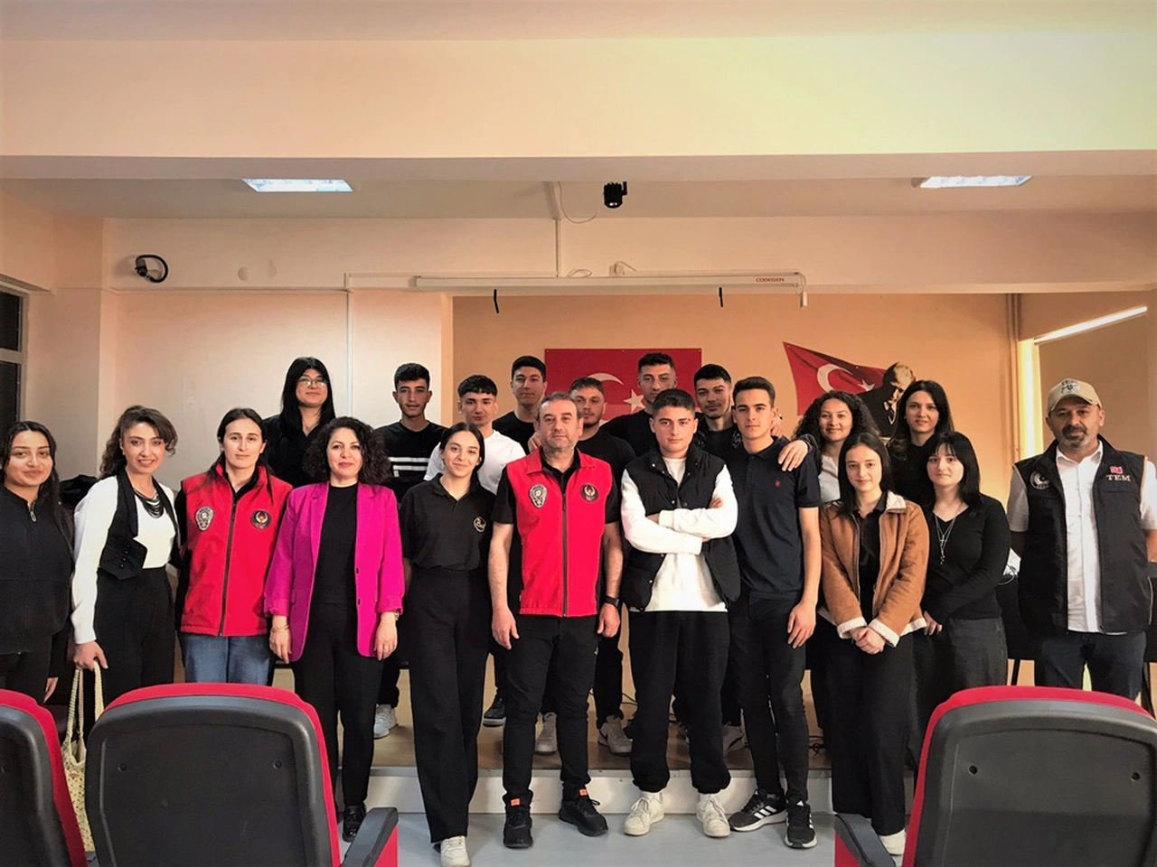 Lise Öğrencilerine Polisliği Anlattılar