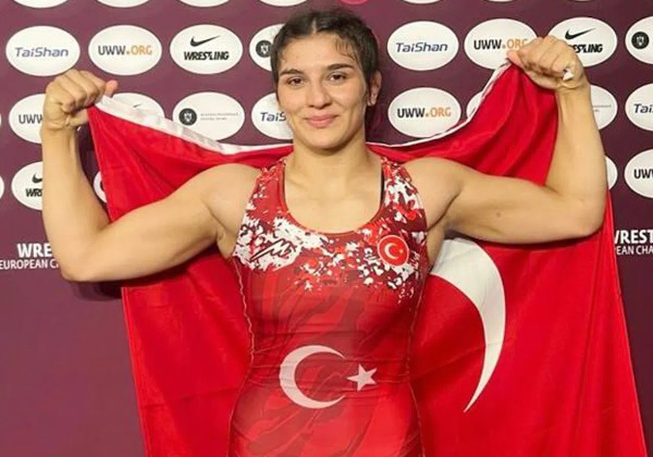 Özmez, Üsküp'e Gidiyor