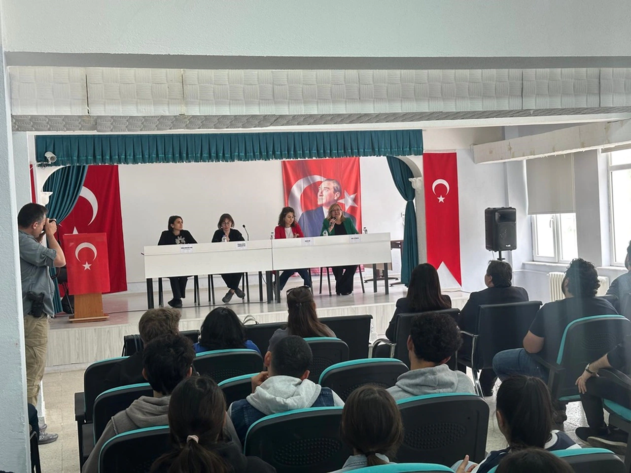 Sağlık Profesyonelleri Öğrencilerle Buluştu