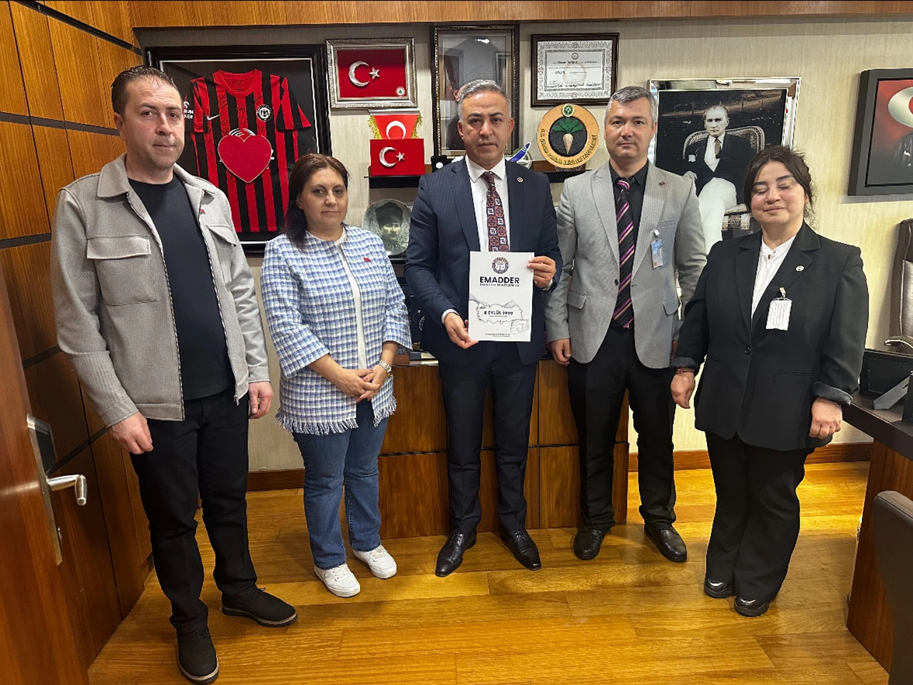 Tahtasız’dan Emeklilik Açıklaması