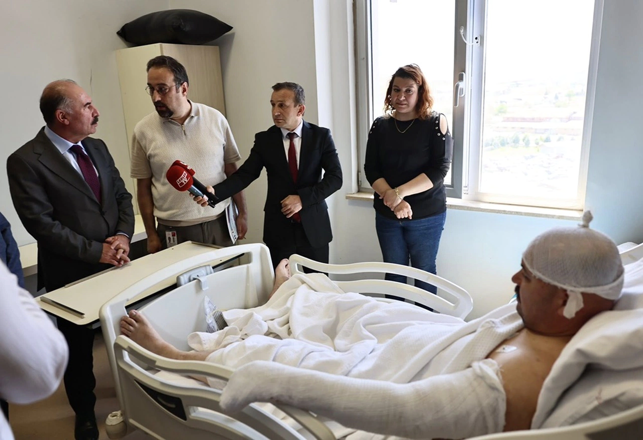 Vali Çalgan’dan Patlamada Yaralanan İşçilere Ziyaret